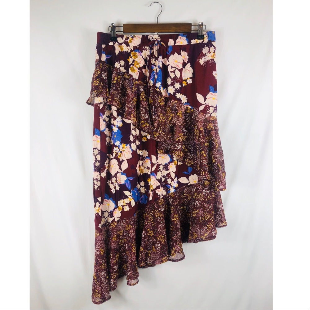 3 for $25 🖤Floral Plum N Playful Skirt